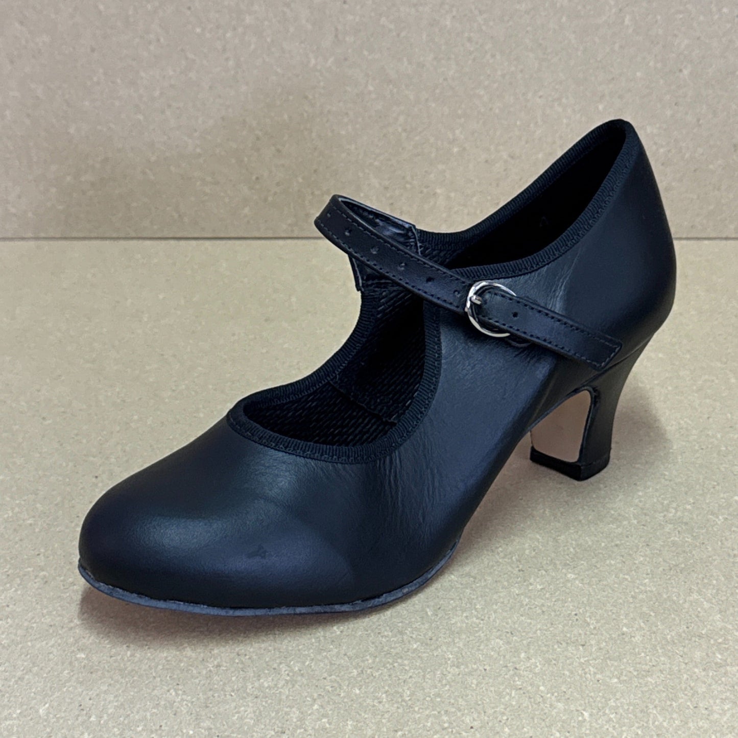 2" Show Shoe - Size 4 (TP7)
