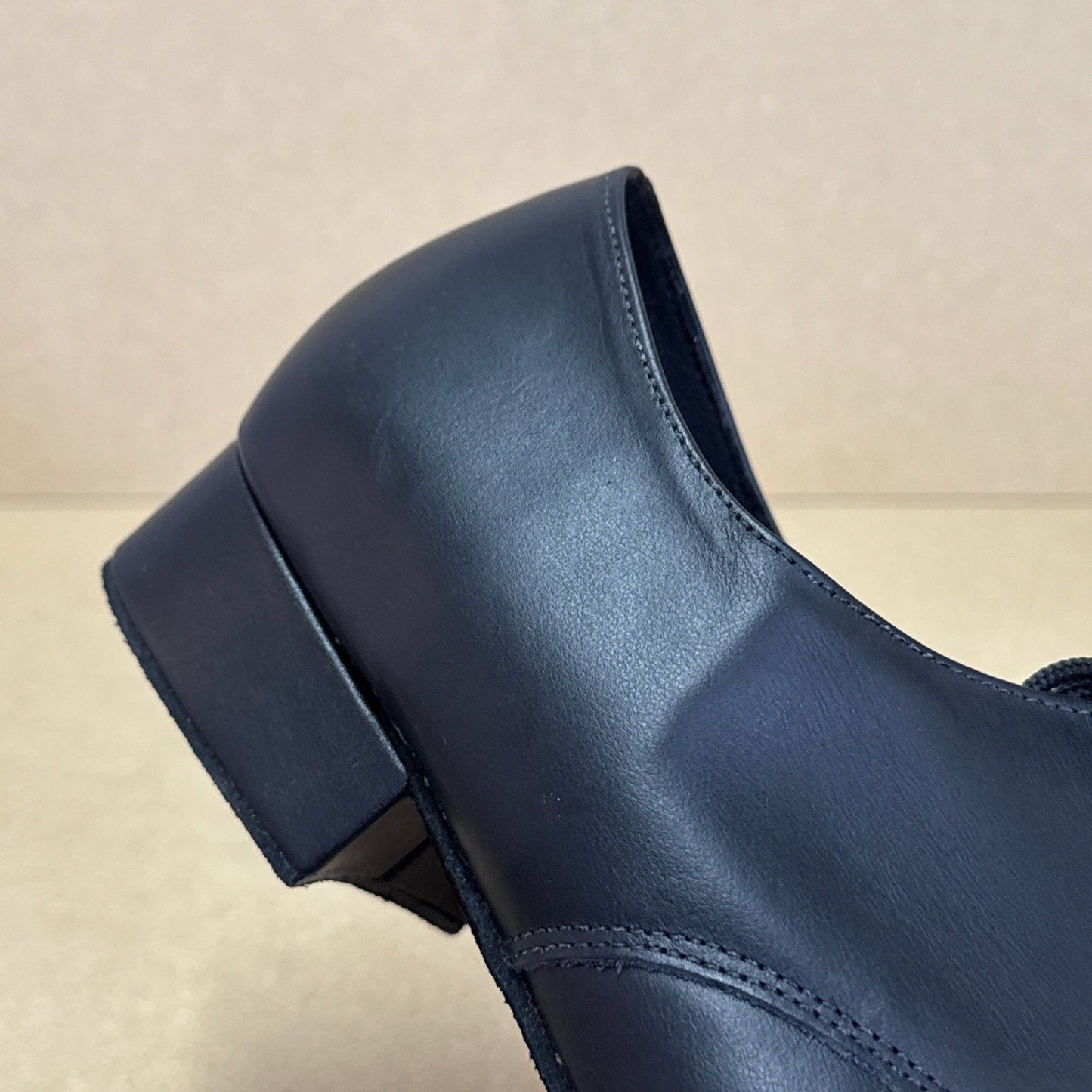 Kelly Black Leather - Size 9H (DSM5)