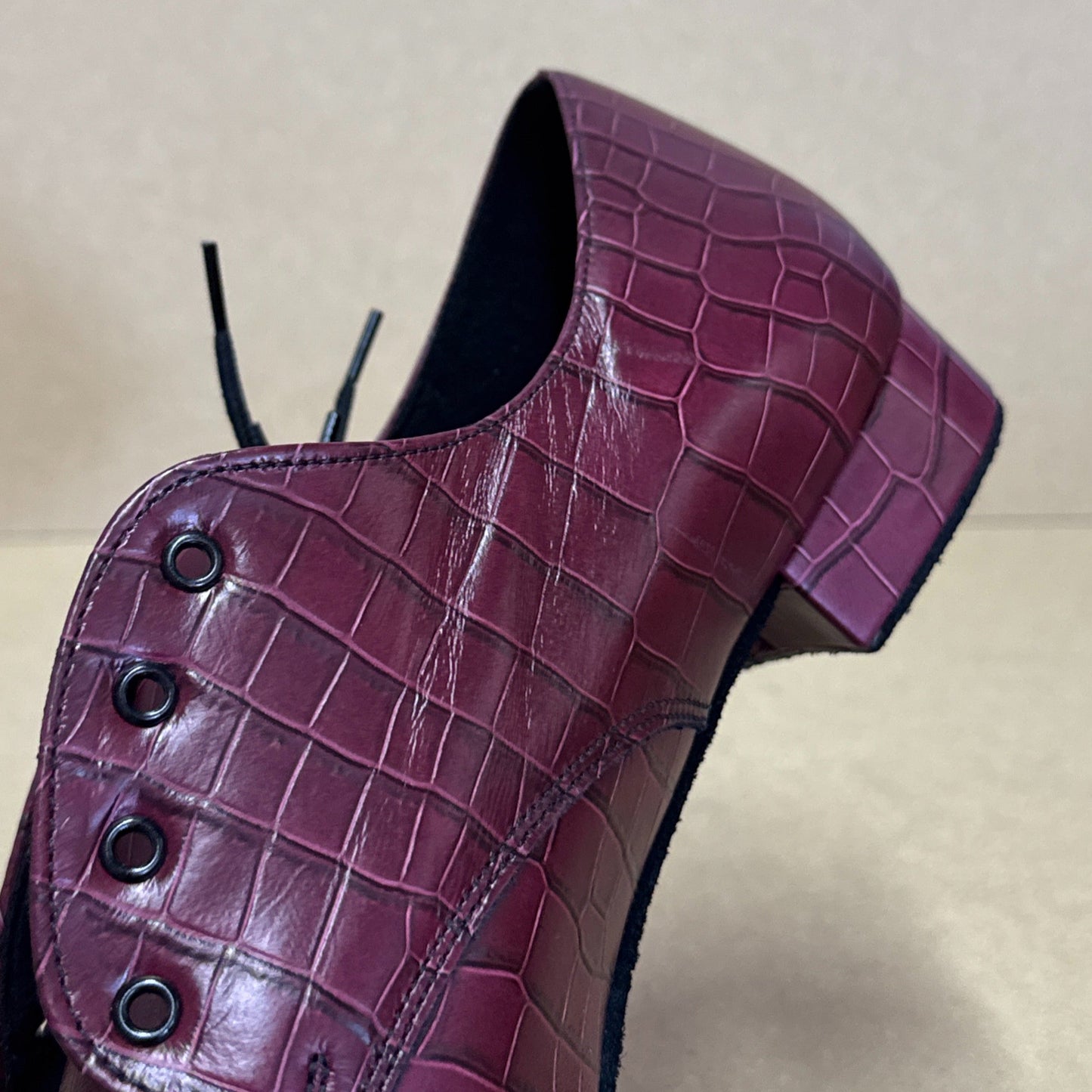 Kelly Burgundy Croc - Size 10 (DSM7)