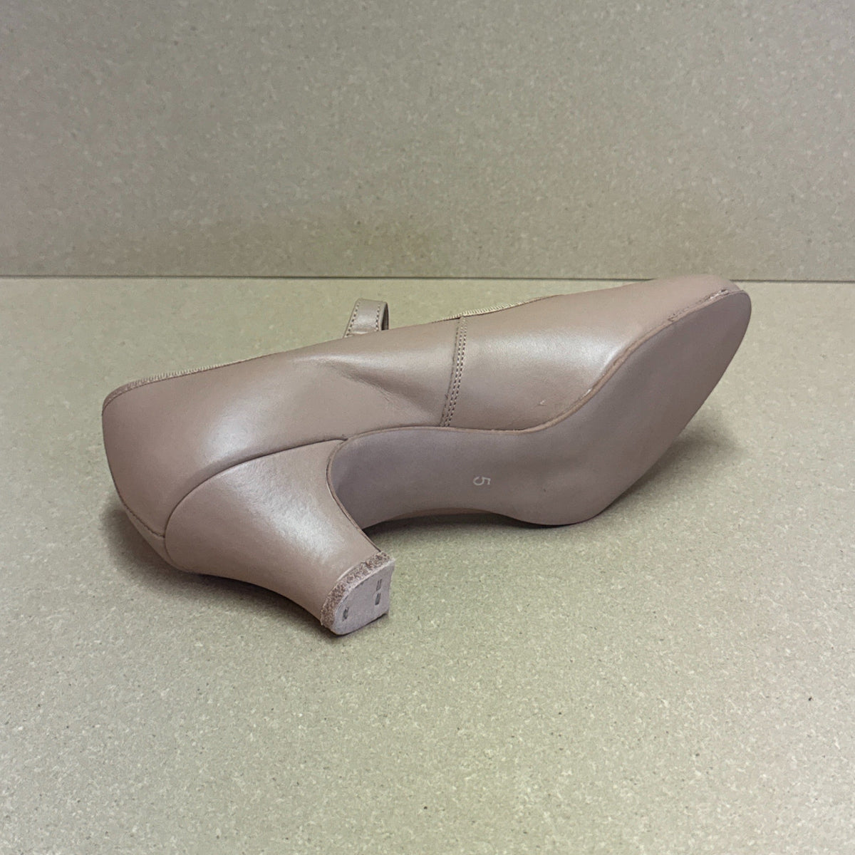 2" Show Shoe (Tan) - Size 5 (TP2)