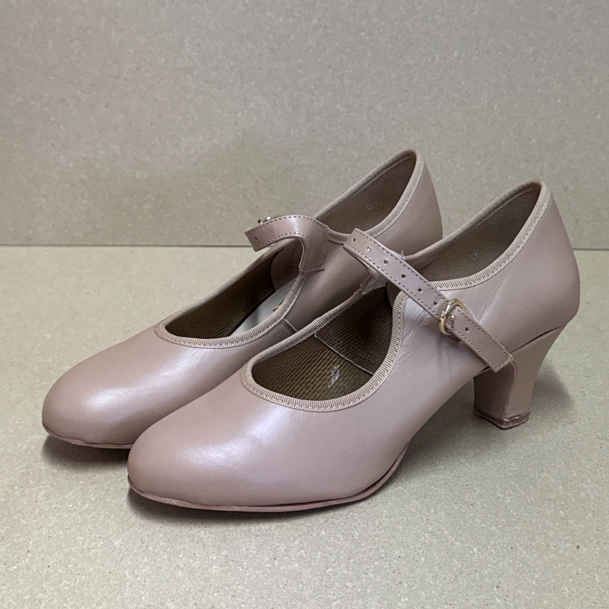2" Show Shoe (Tan) - Size 5 (TP2)
