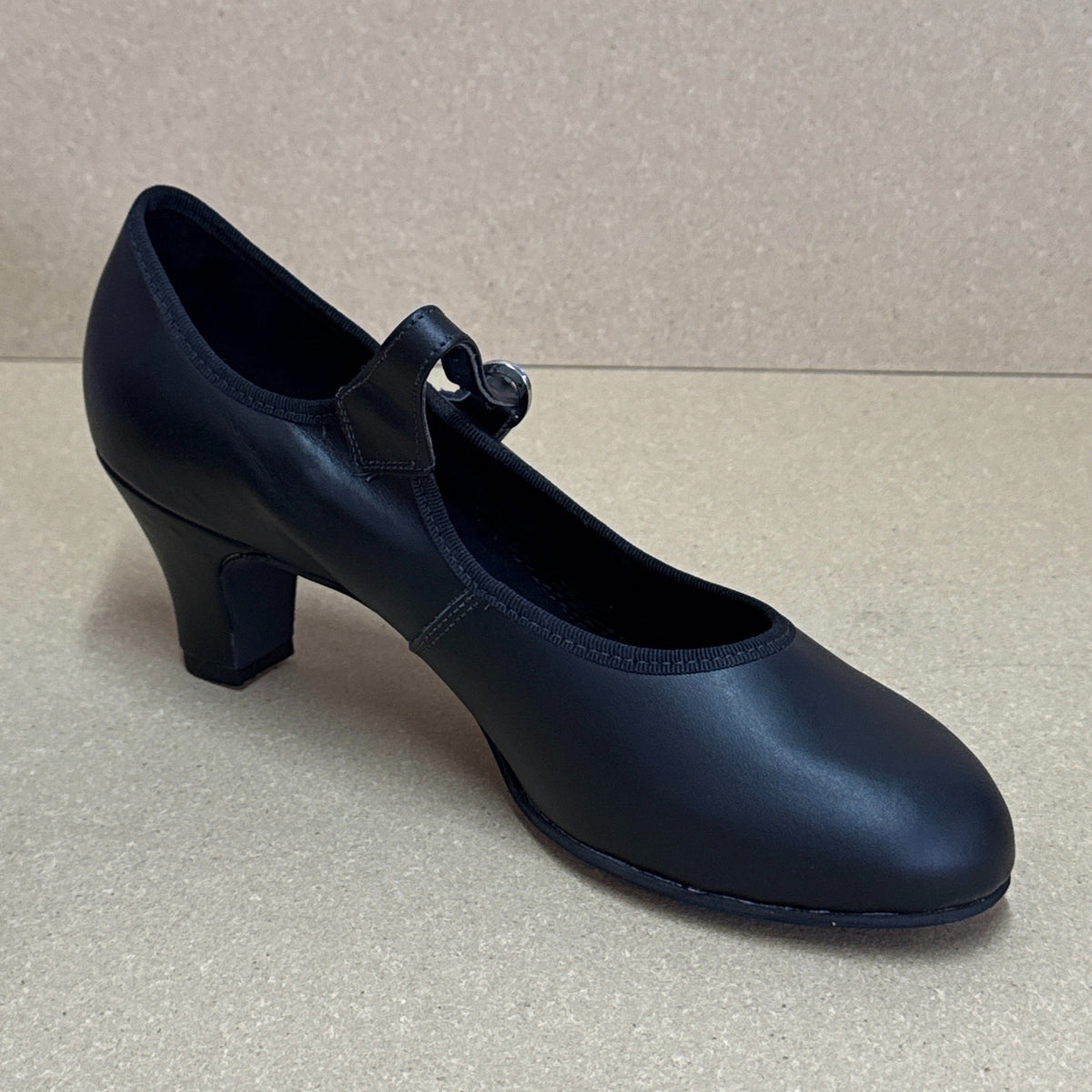 2" Show Shoe - Size 6H (TP1)