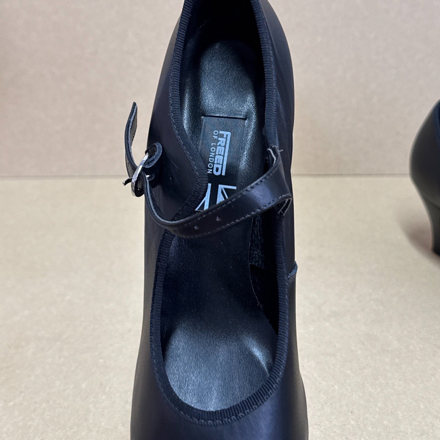 2" Show Shoe - Size 6 (TP5)