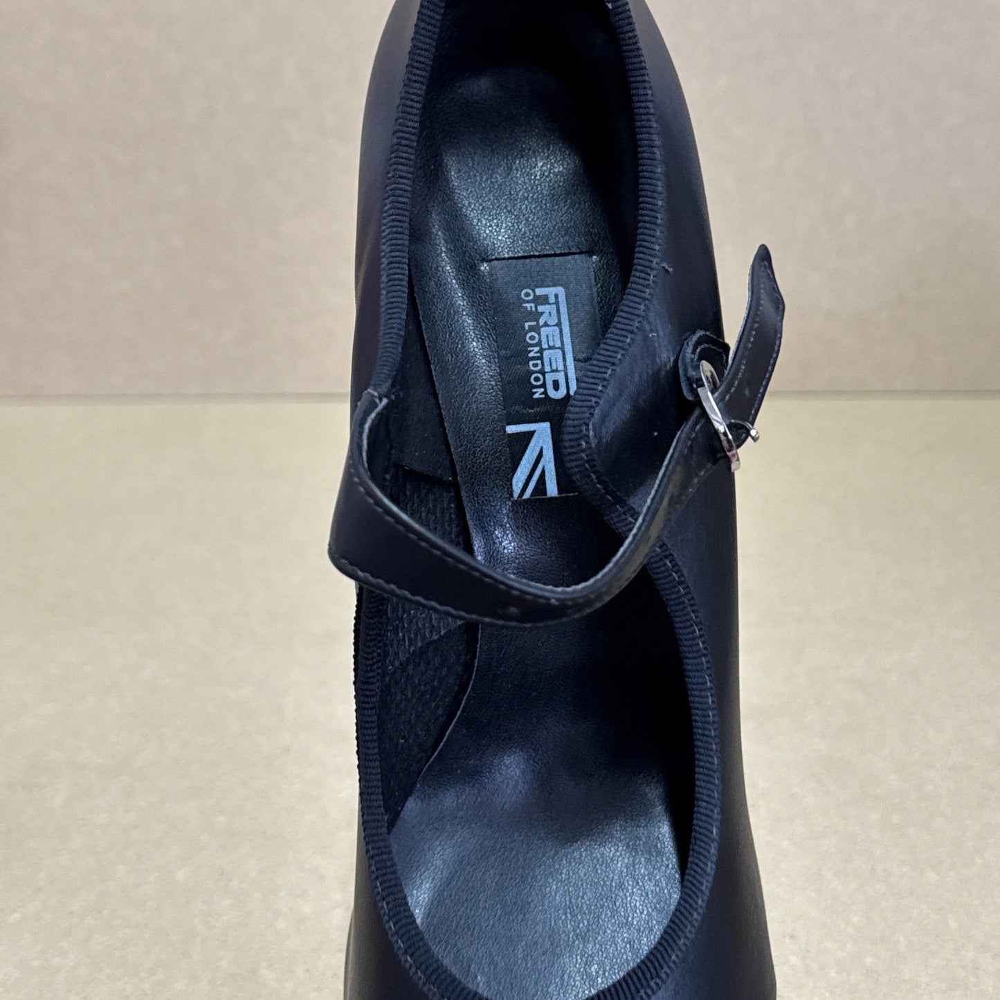 2" Show Shoe - Size 6 (TP5)