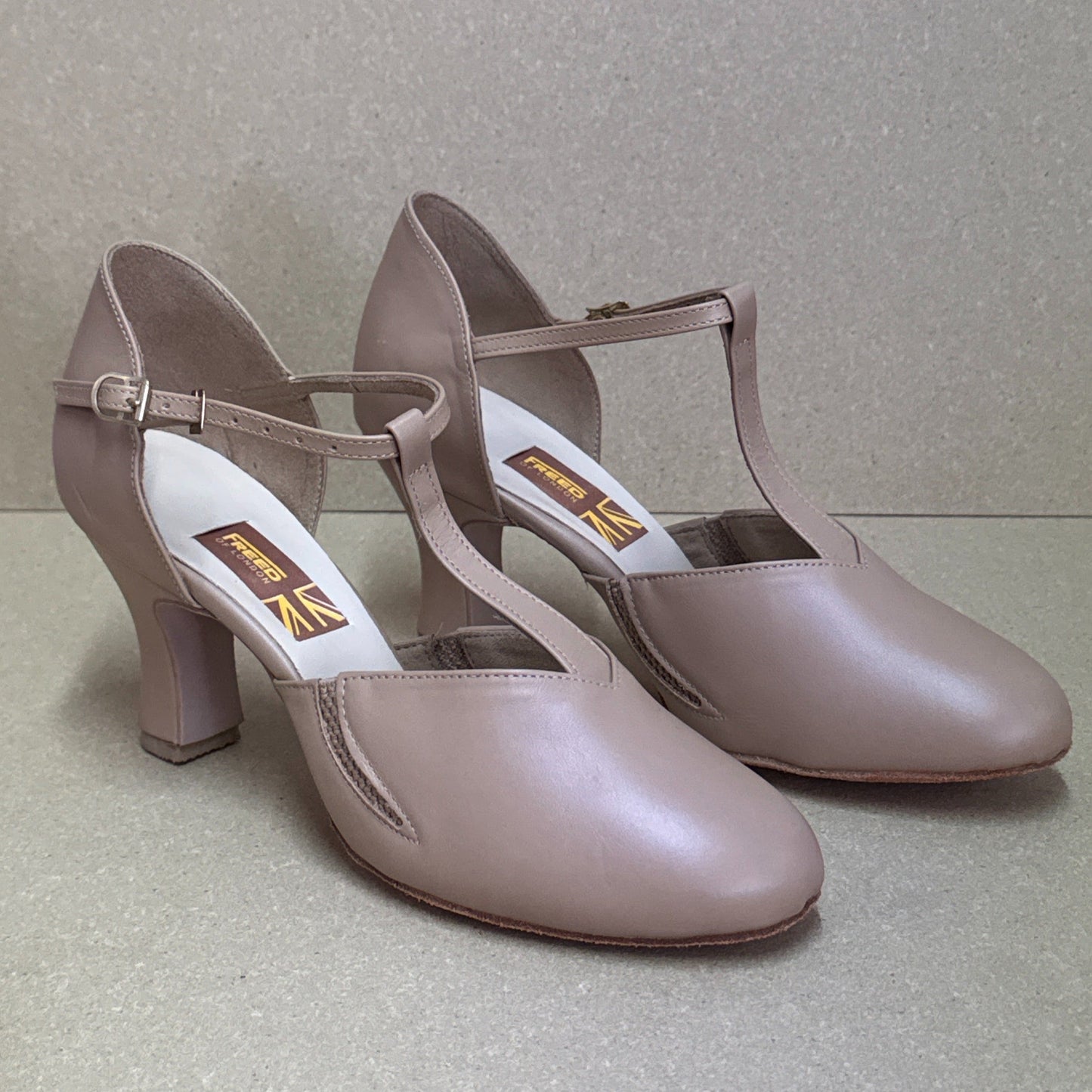 Showflex Tan - Size 6 (TP8)