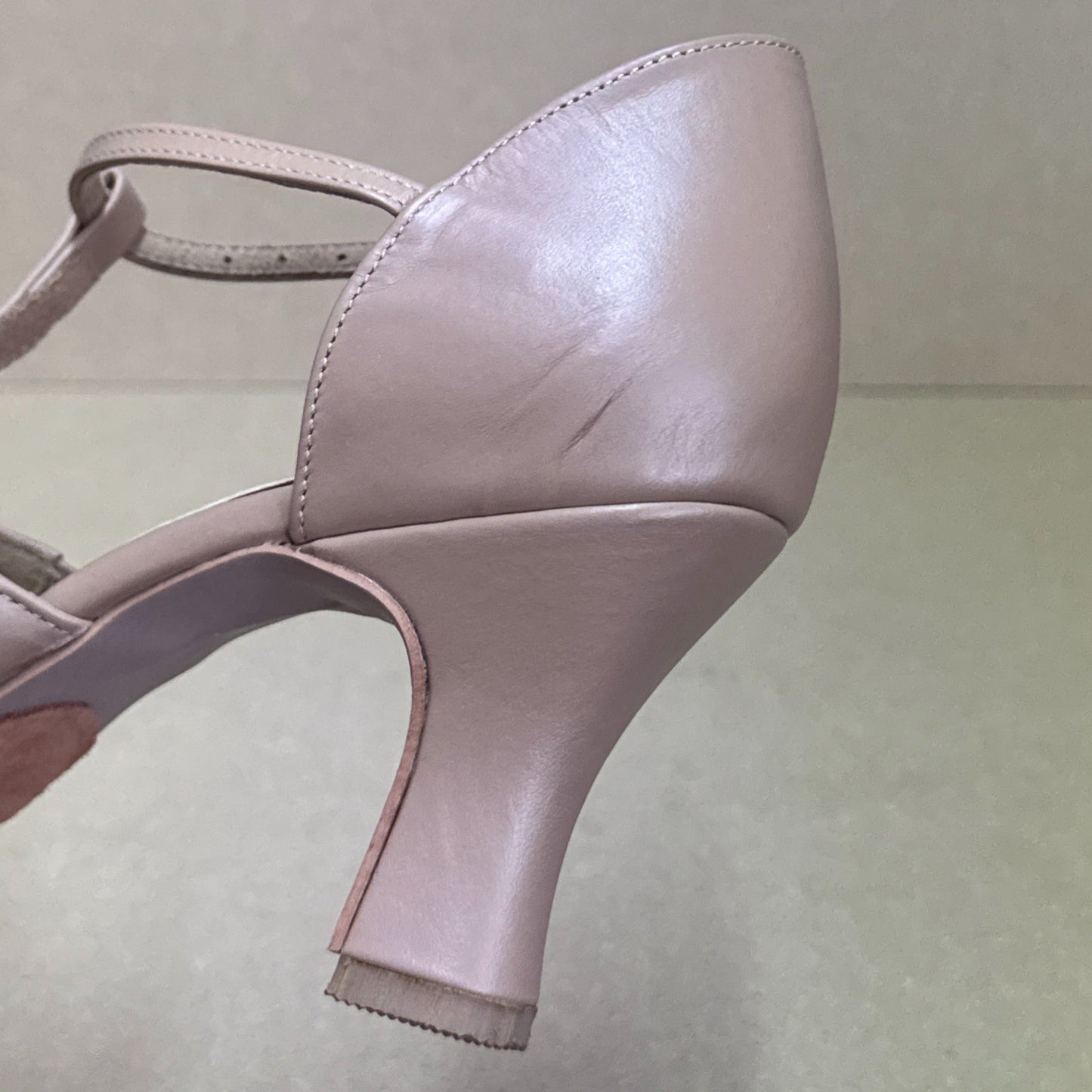 Showflex Tan - Size 6 (TP8)
