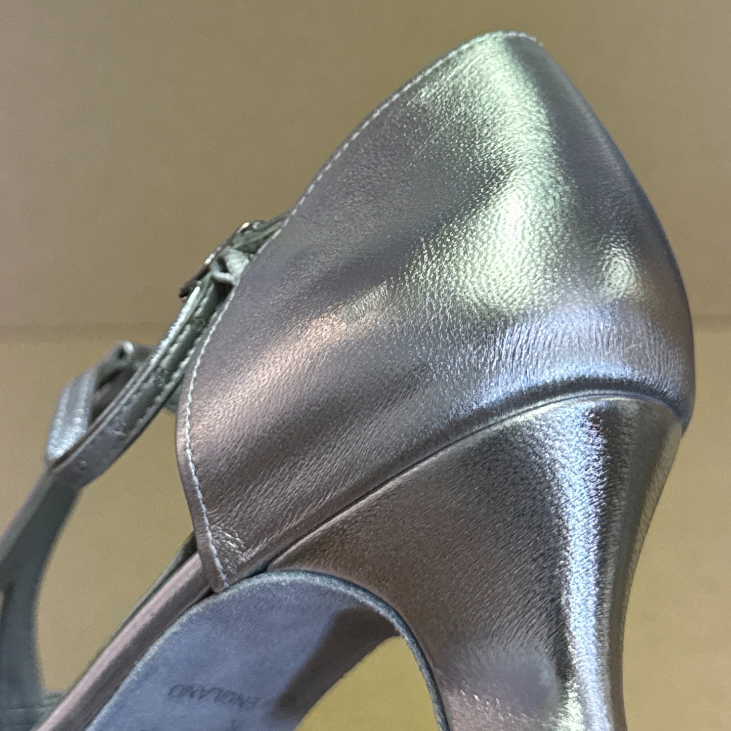 Nancy Silver - Size 6 (DSL14)