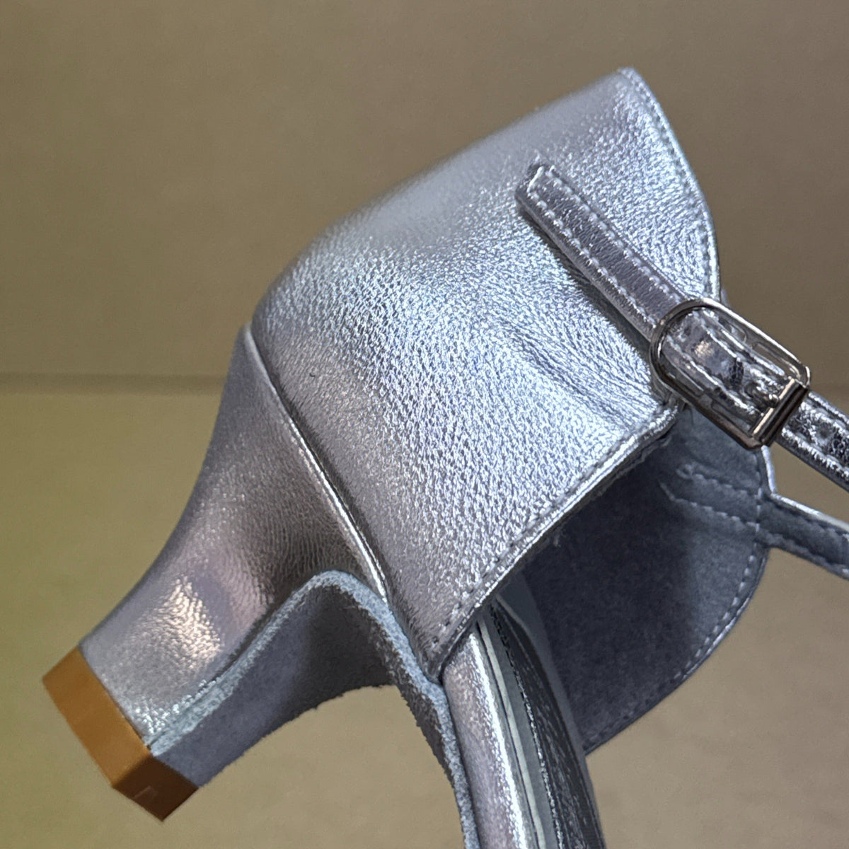 Nancy Silver - Size 4 (DSL10)