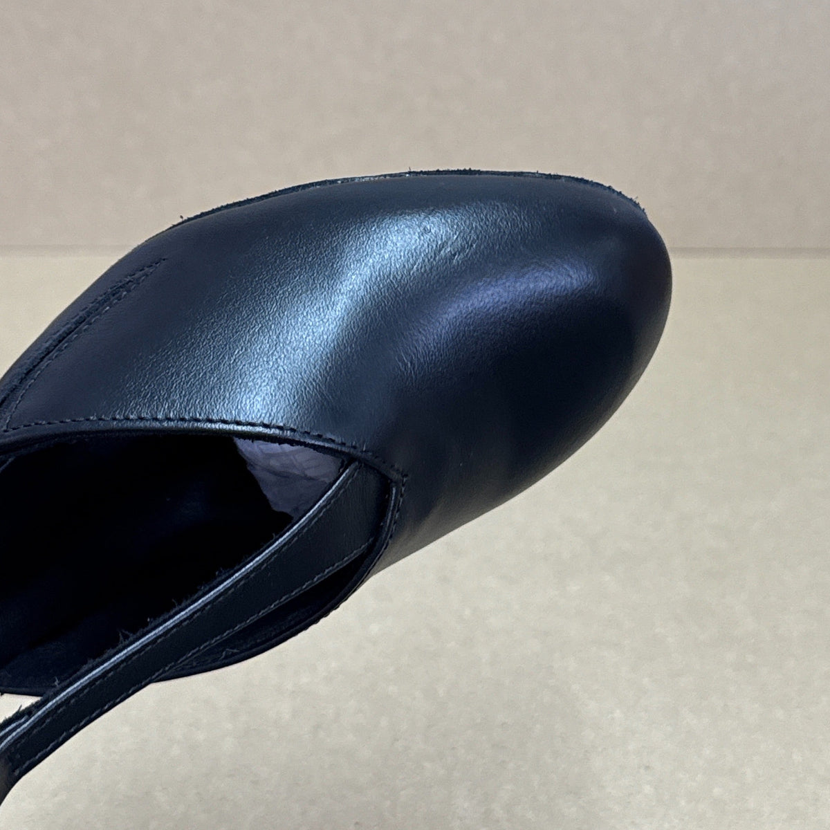 Showflex Black - Size 7 (TP11)