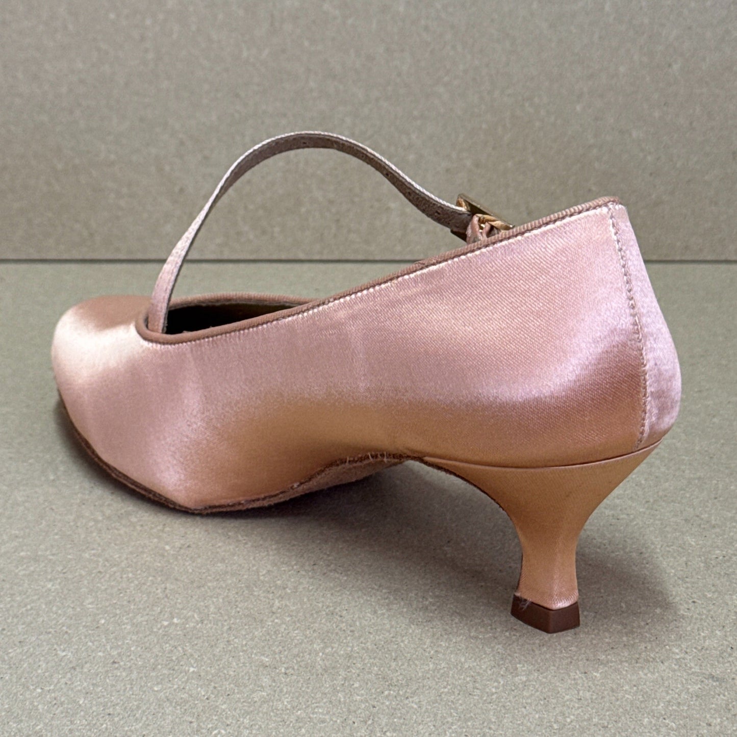 Clara - Size 4H (LB9)