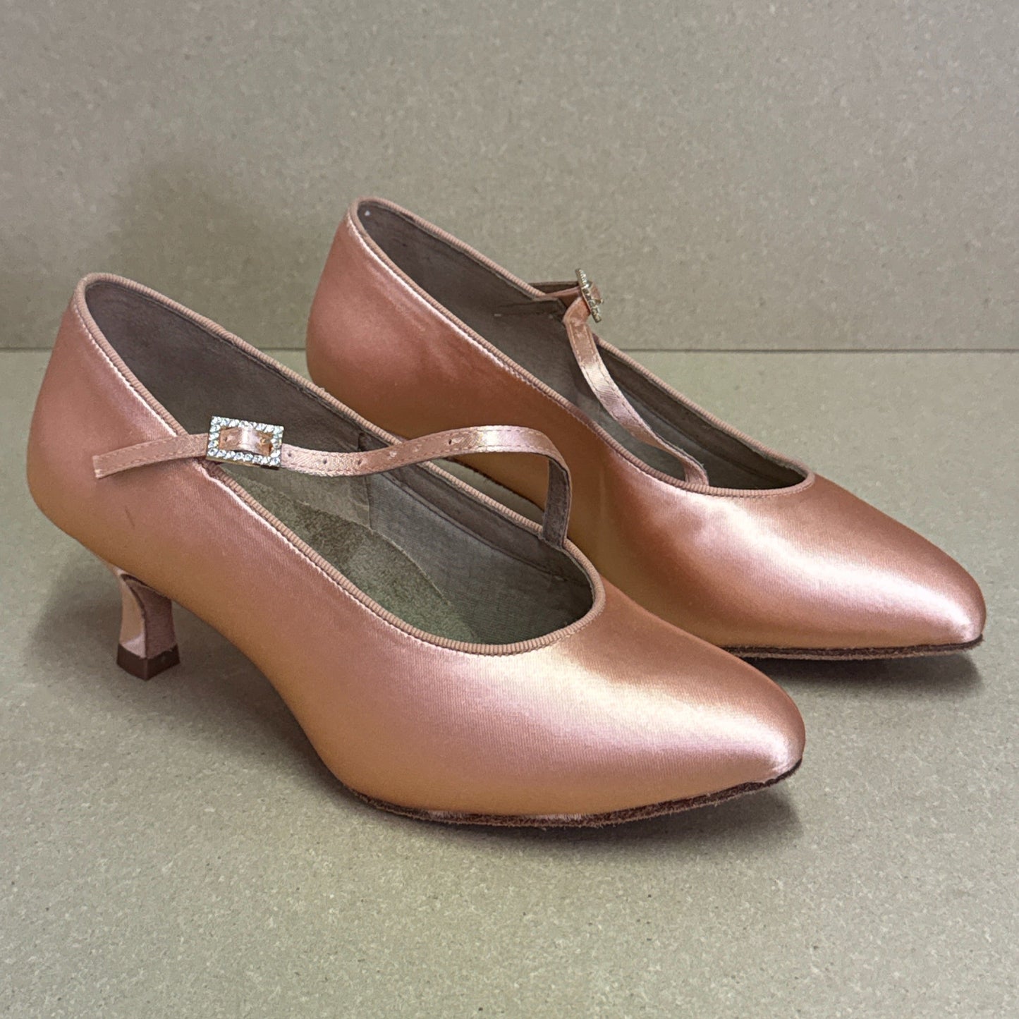 Clara - Size 3H (LB7)
