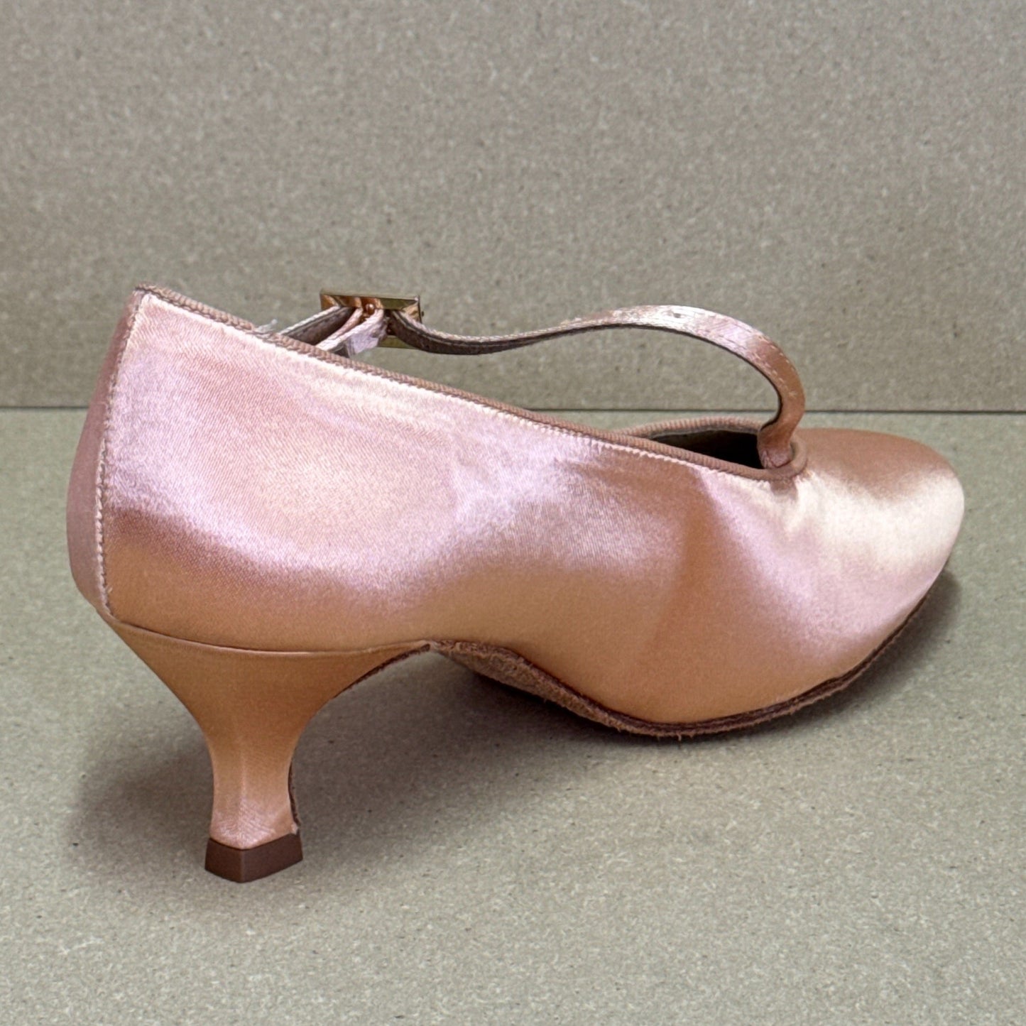Clara - Size 3H (LB7)