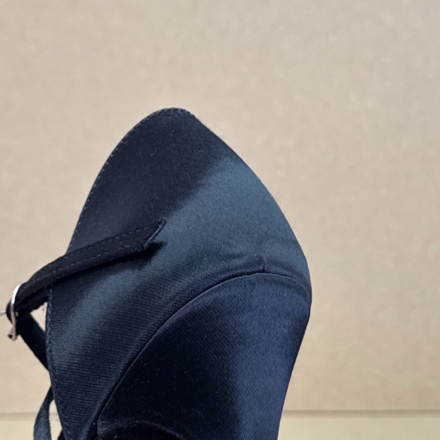 Sylvia Black - Size 3 (LL2)