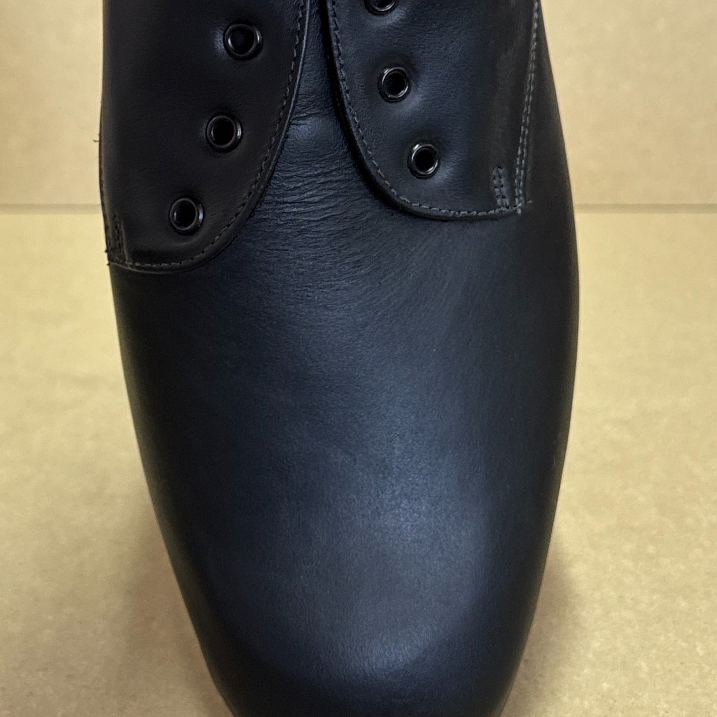 Kelly Black Leather - Size 9H (DSM5)