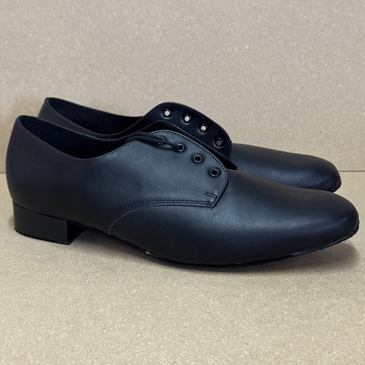 Kelly Black Leather - Size 10 (DSM6)