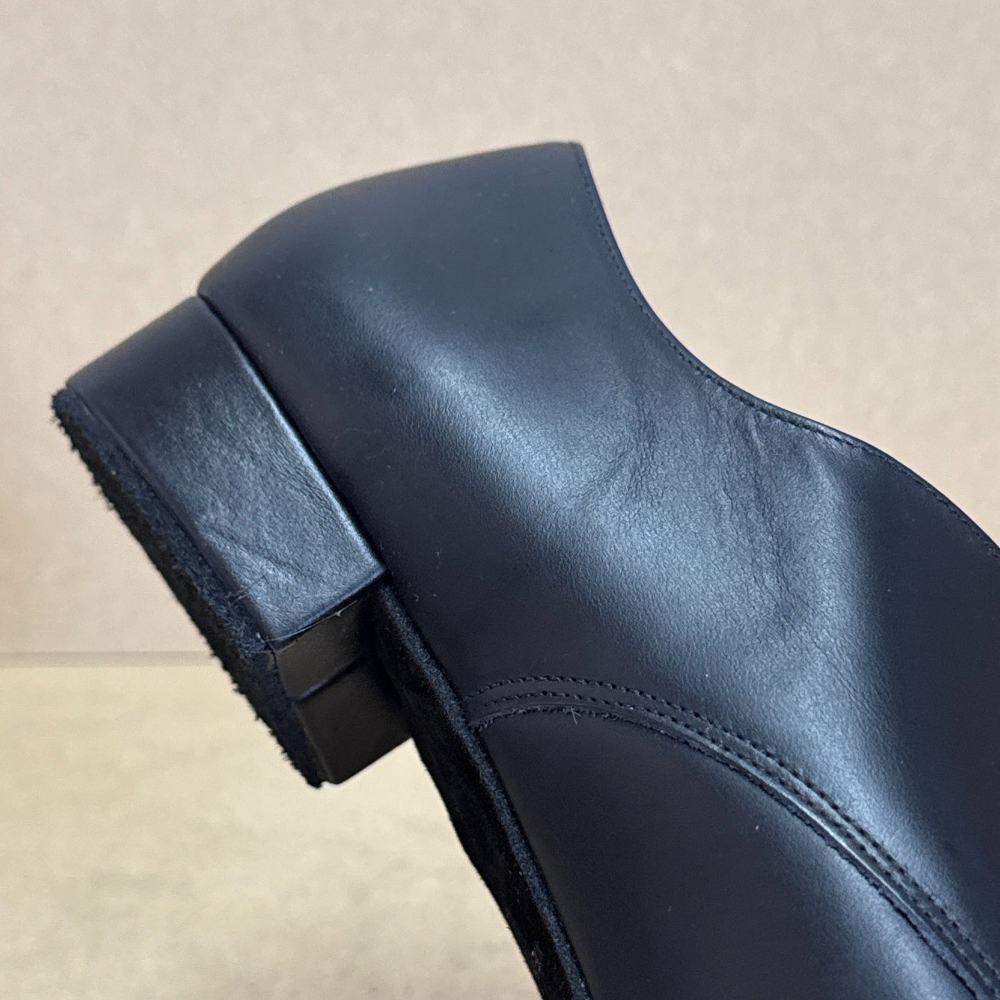 Kelly Black Leather - Size 9 (DSM4)