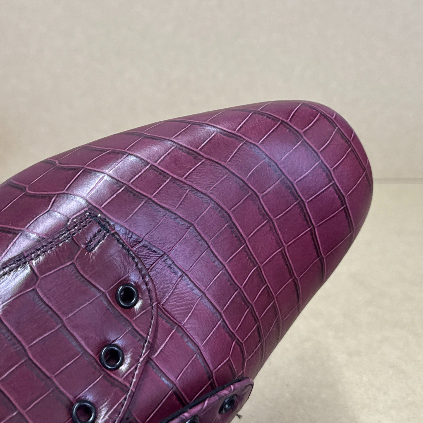 Kelly Burgundy Croc - Size 10 (DSM7)